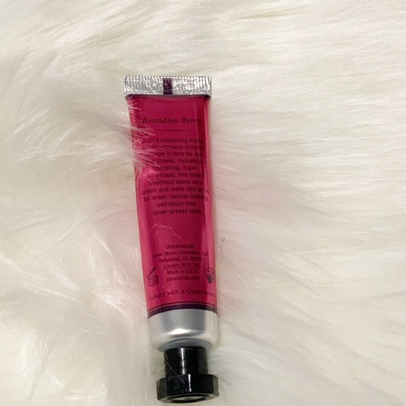 Josie Maran Argan Infinity Lip Oil Boundless Berry - Picture 3 of 4